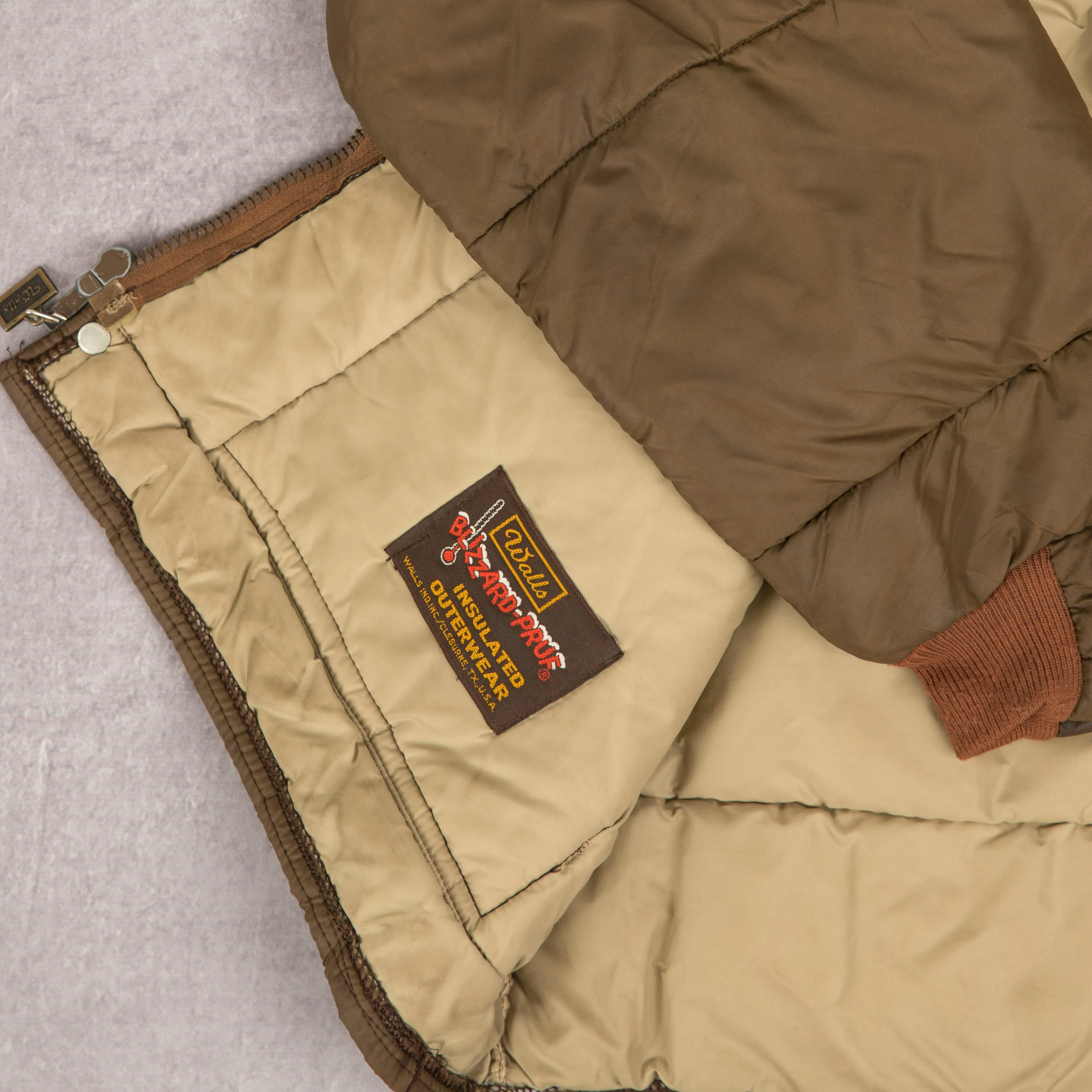MEN'S VINTAGE 1980S QUILTED JACKET - LARGE